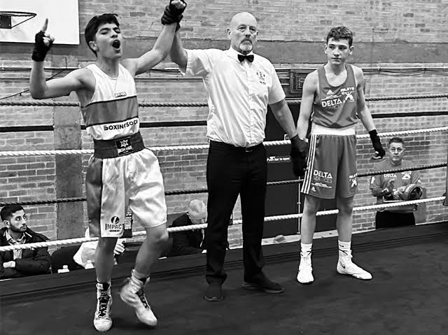 Community boxing fitness session